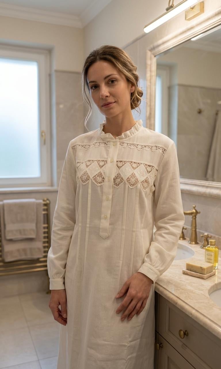 camicia-da-notte-bottoni-677ygm-1.jpg Camicia Da Notte 5 Bottoni in Lana - immagine 1