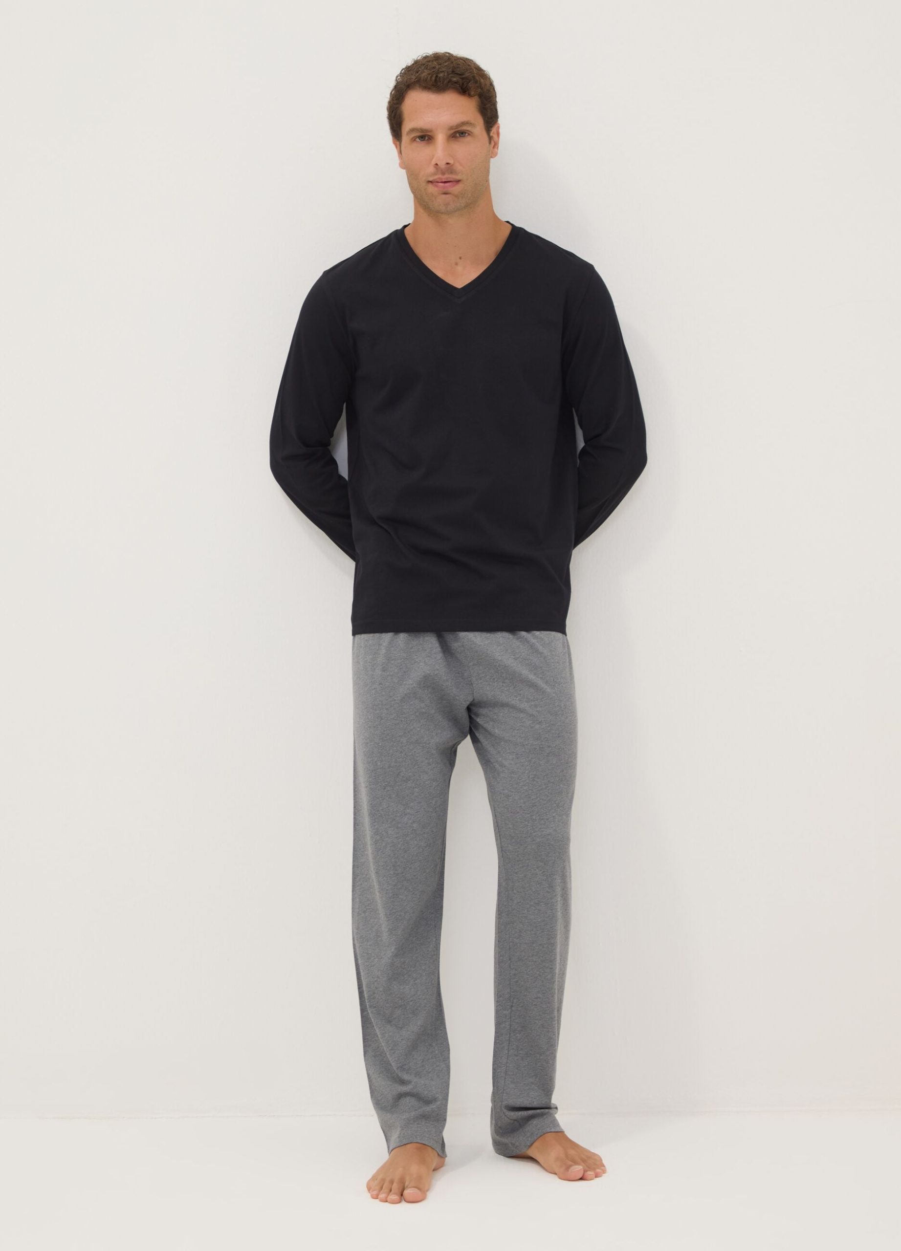 intimissimi-pigiami-uomo-943aku-1.jpg Pigiami Lunghi Pigiama Uomo Intimissimi Prezzo Pigiama Uomo Pigiami Eleganti Intimissimi Maglie Intimissimi Pigiami Intimissimi 2019 - immagine 1