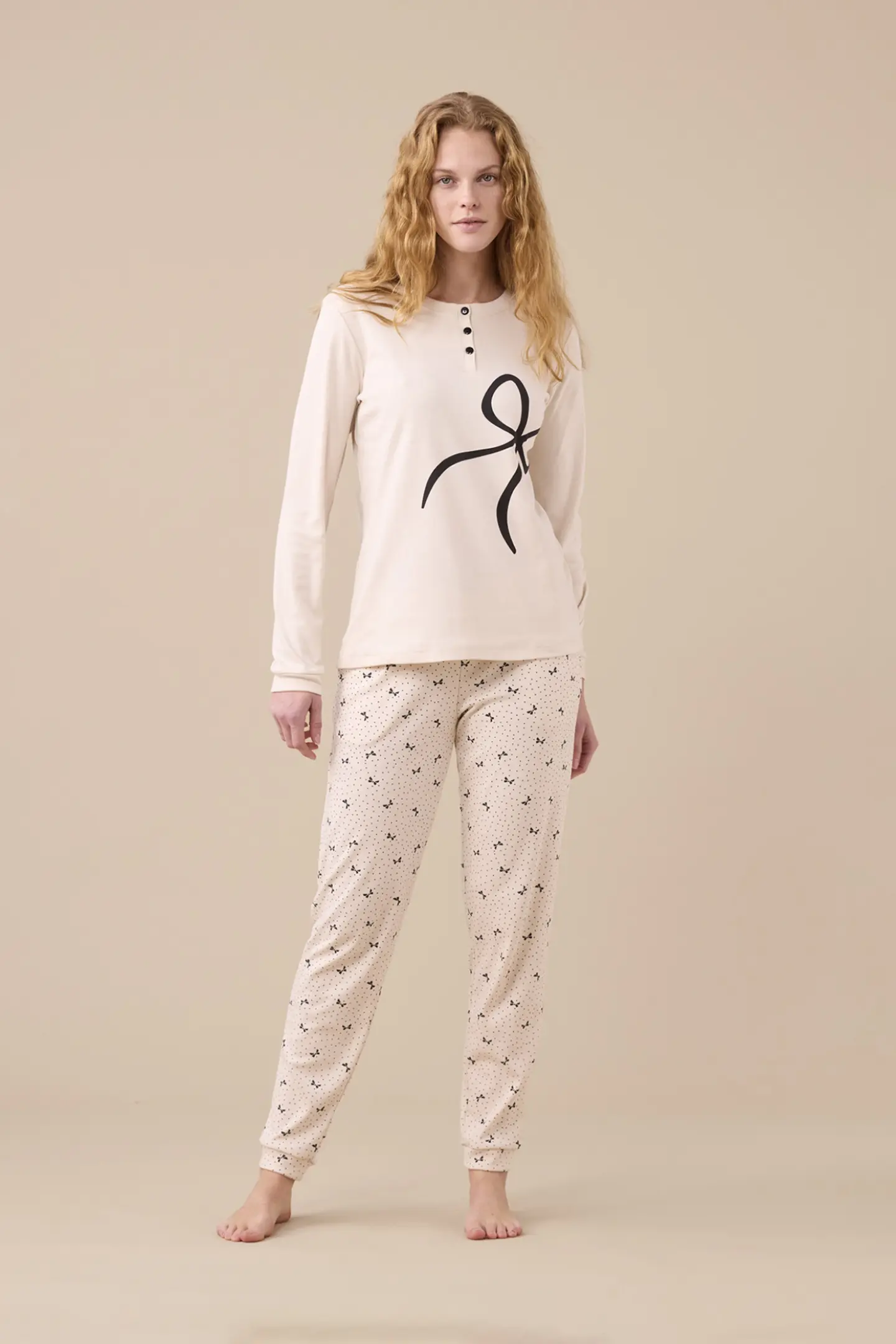 noi-di-notte-pigiama-donna-439jvq.webp Pigiama donna invernale in caldo cotone articolo big fiocco. - immagine 1
