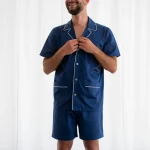 Outlet Pigiama Corto Uomo in Raso Extra Fine di Puro Cotone TC300 325Sp Blu Scuro Minimal 92,96€