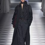 Soprabito lungo e pigiama di seta: outfit inverno 2024 2025 | Amica