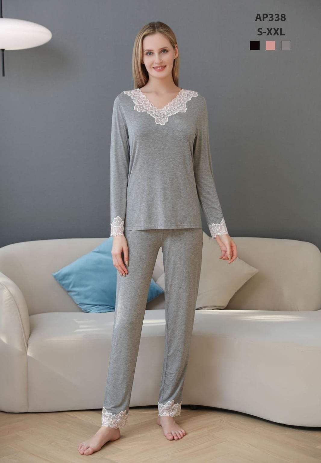 pigiama-donna-elegante-528lzx-1.jpg Pigiama donna modello Elegance & Comfort serie Chic con Scollo a V Viscosa e Pizzo - immagine 1