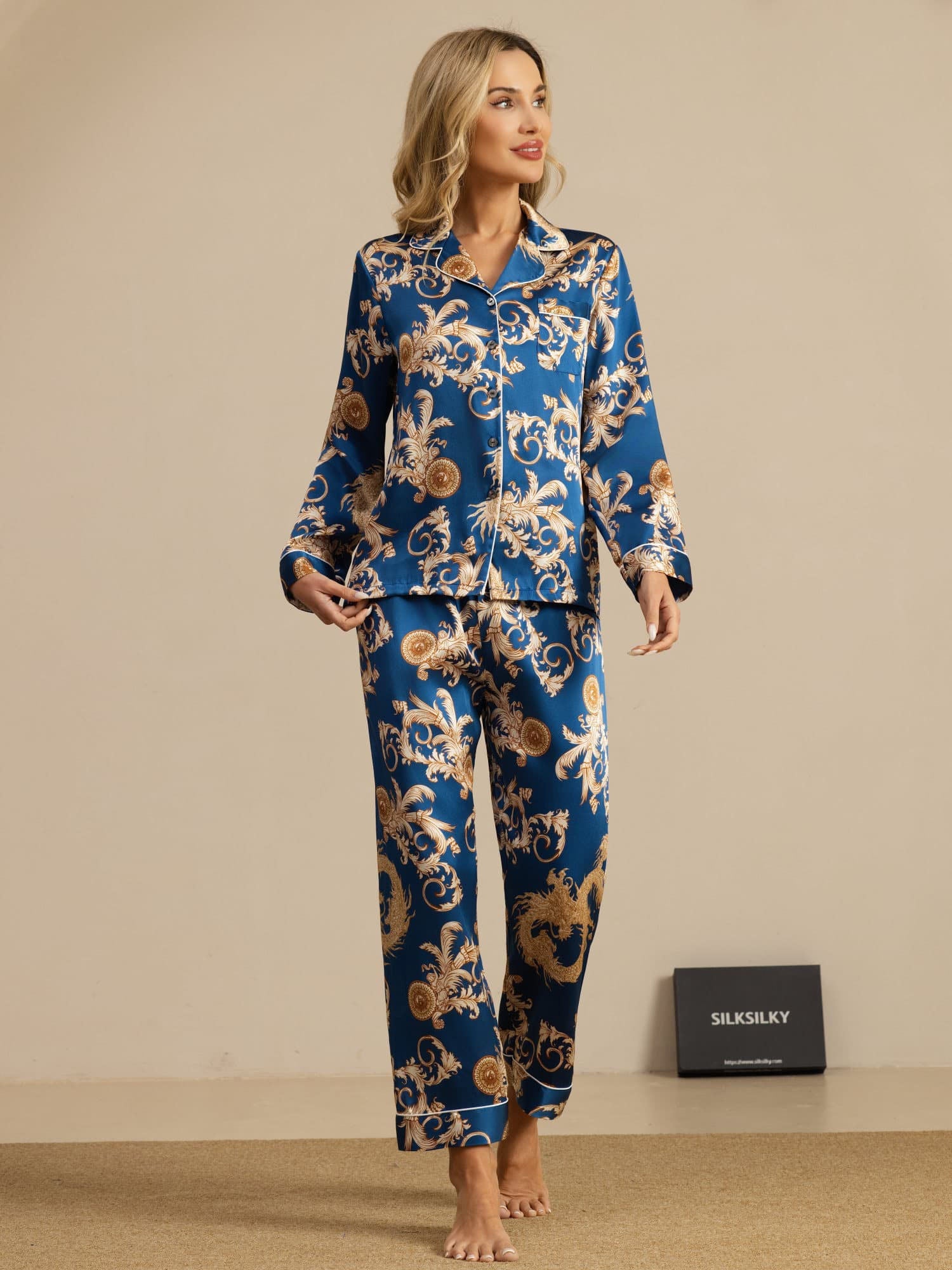 pigiama-donna-seta-555oal-1.jpg Pigiama Donna Seta Pura Manica Lunga Colletto Notch Con Pantaloni Stam - immagine 1