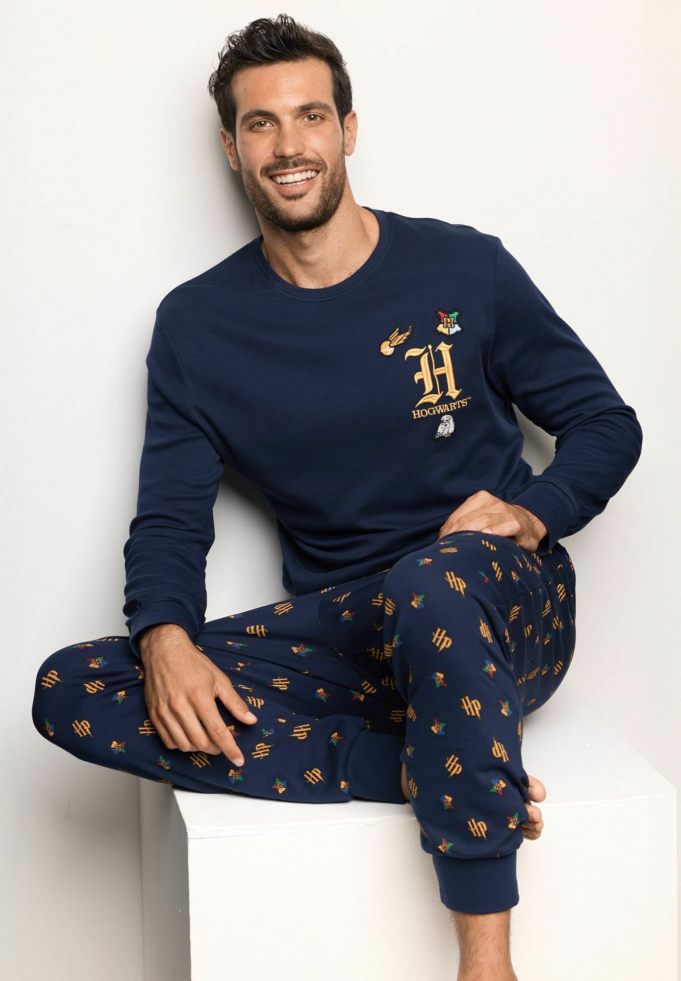 pigiama-harry-potter-354mnq-1.jpg Pink Pigiama Harry Potter Ovs Pigiami Uomo Harry Potter Pigiama Gatti Yamamay OVS HOGWARTS REGULAR FIT Sweatshirt Dark Red/red Zalando - immagine 1