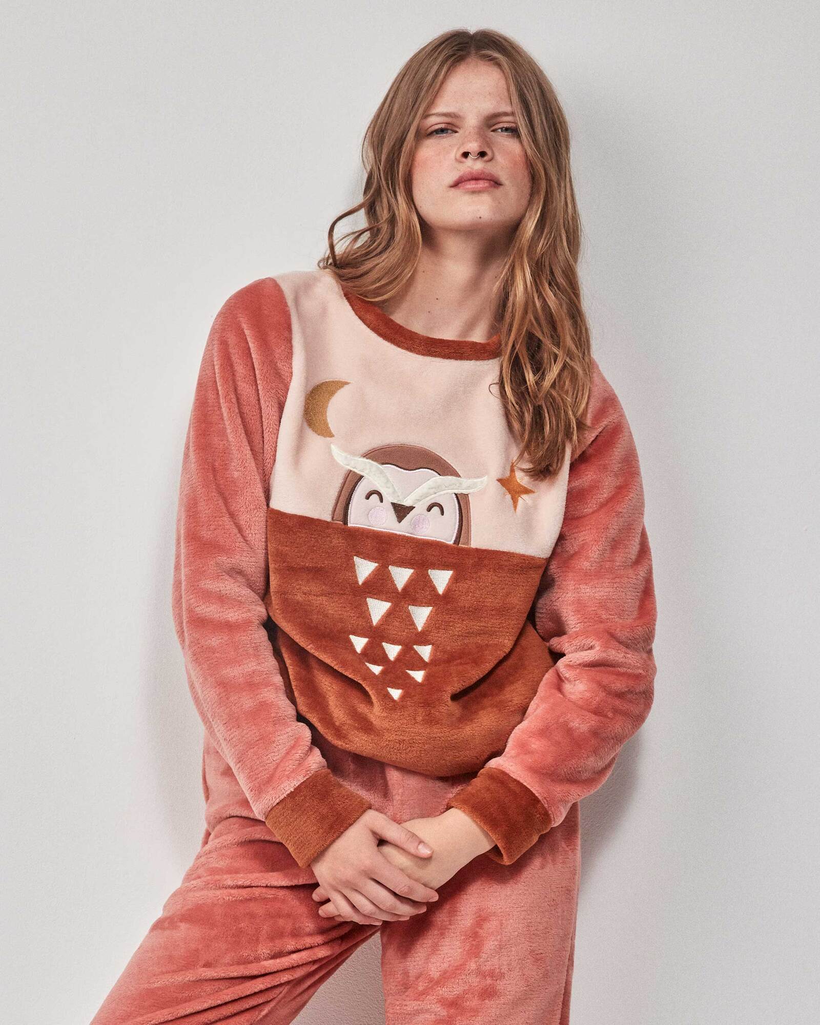 pigiama-in-pile-donna-136tmb-1.jpg Pigiama donna invernale Gisela in soffice Coral Fleece Art. 20206 - immagine 1