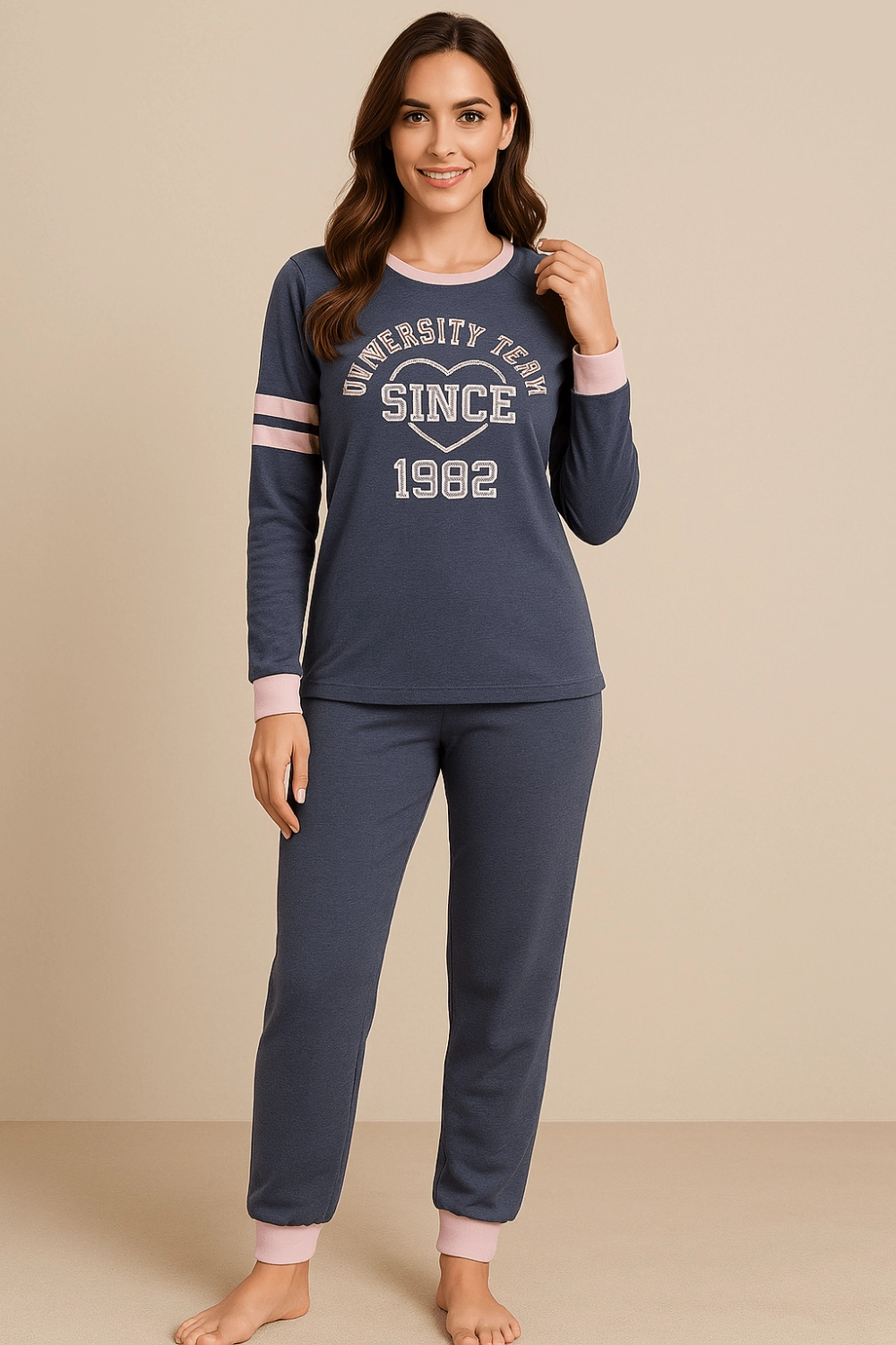 pigiama-invernale-donna-165wdj.webp Pigiama donna invernale con polsini – Caldo, comodo e sportivo - immagine 1