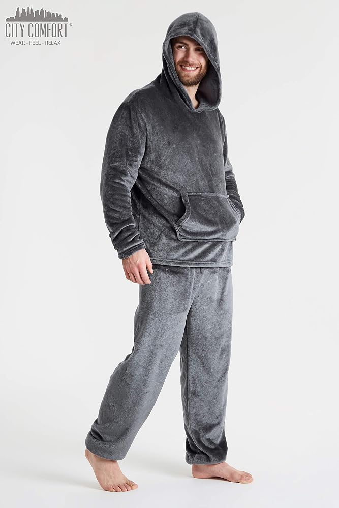 pigiama-pile-uomo-247lyb-1.jpg CityComfort Pigiama Uomo Invernale Pile Caldo con Cappuccio, Pigiami Due Pezzi Lunghi M 2XL, Idee Regalo di Natale (Carbone, M) : Amazon.it: Moda - immagine 1