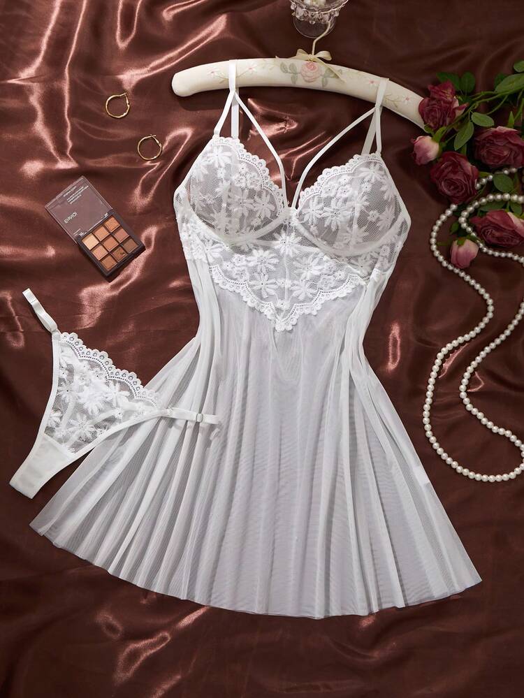 pigiama-sexy-403wam-1.jpg 2 pezzi Set pigiama da donna in pizzo bordeaux morbido e confortevole con motivo floreale a cuore, regalo per Natale e Ognissanti, pigiama sexy in pizzo | SHEIN ITALIA - immagine 1