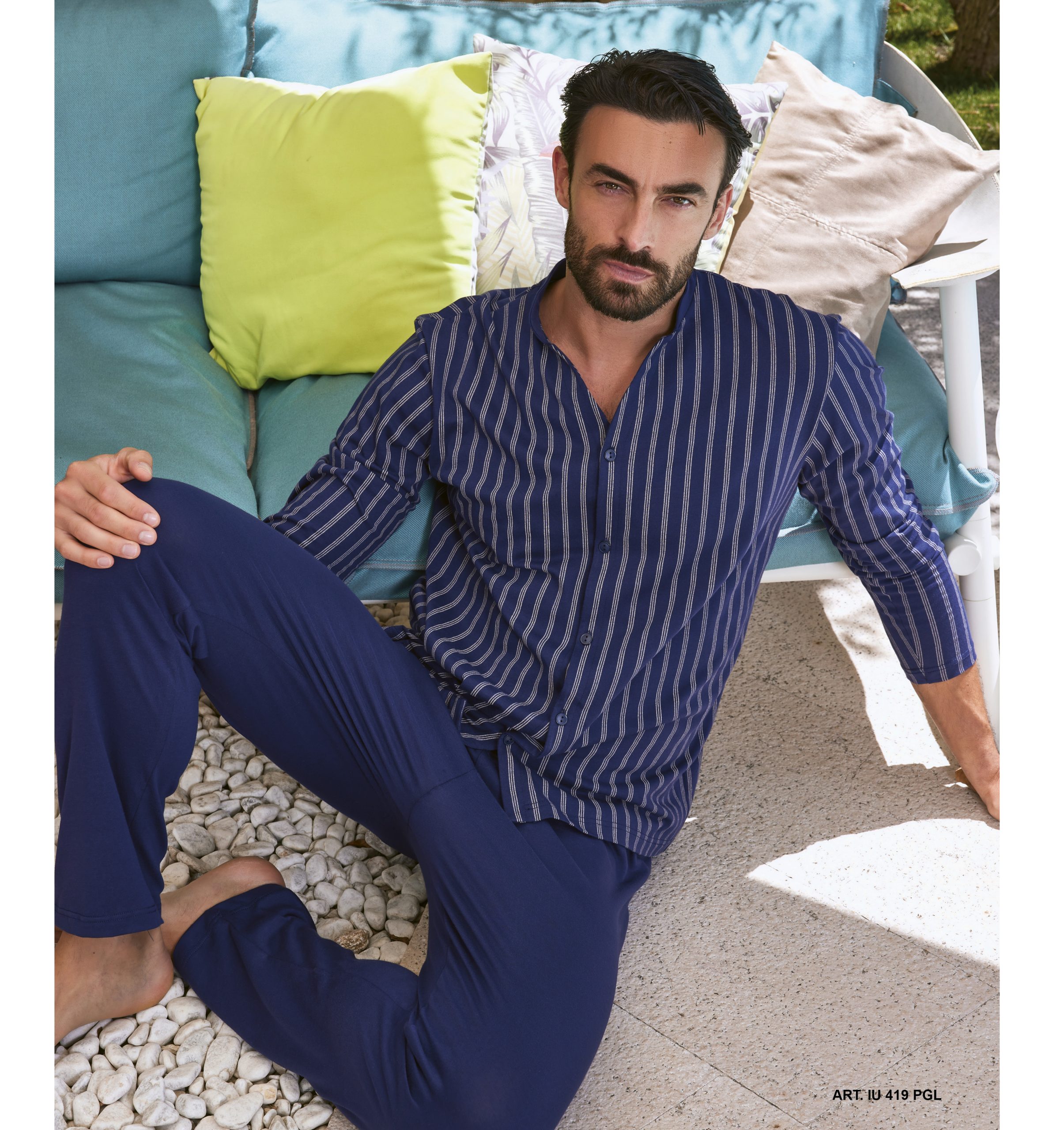 pigiama-uomo-183xzv-1.jpg Pigiama uomo lungo a righe con colletto coreana e pantalone in tinta unita Blu, M - immagine 1