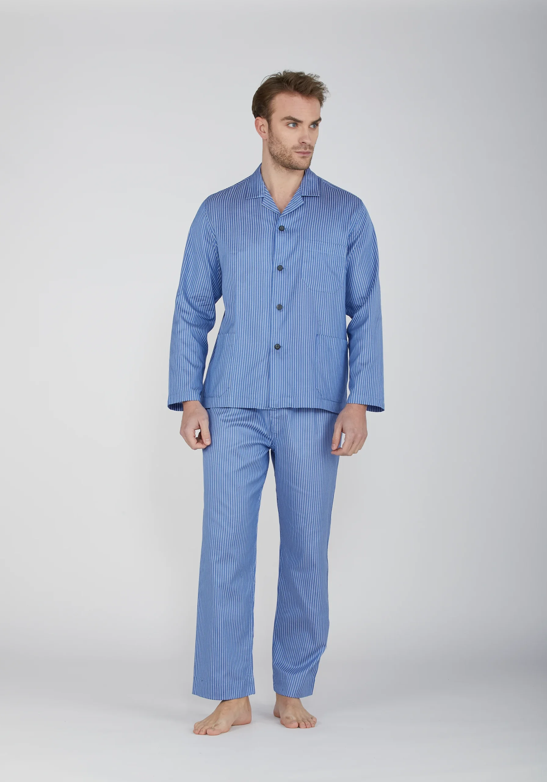 pigiama-uomo-cotone-253iax.webp pigiama uomo in cotone riga raso tinto in filo con collo a camicia e bottoni - immagine 1