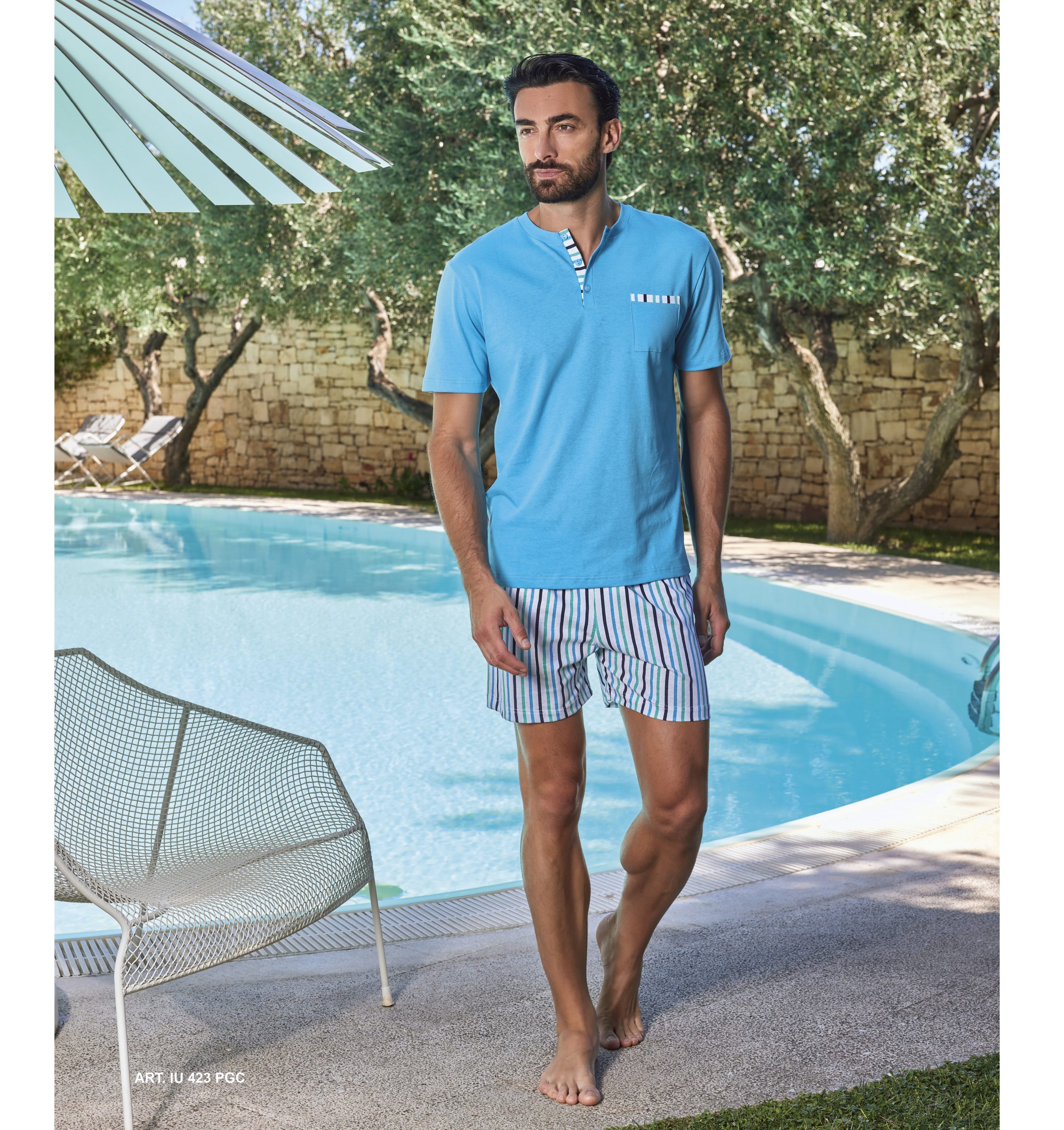 pigiama-uomo-estivo-086xbf-1.jpg Pigiama uomo estivo con serafino e short stampato a righe multicolor | Intimami - immagine 1