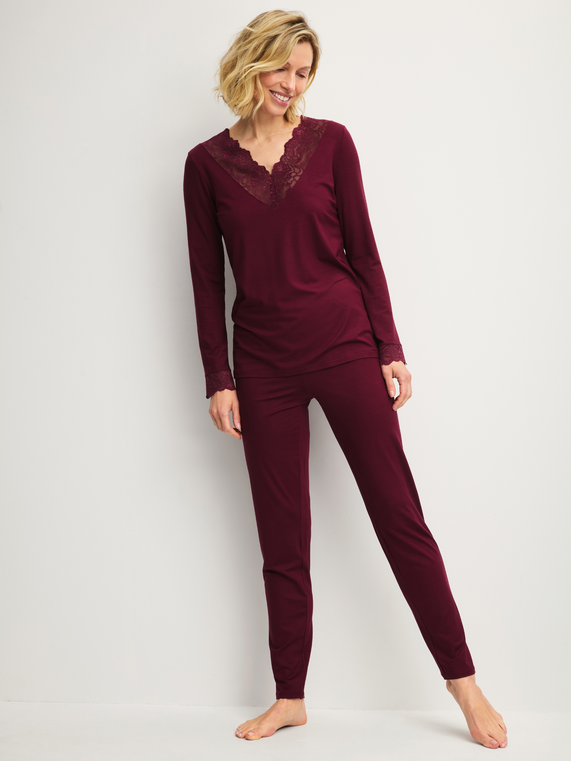 pigiami-calida-441vyi-1.jpg Pigiami da donna: Morbidi, comodi ed eleganti - immagine 1