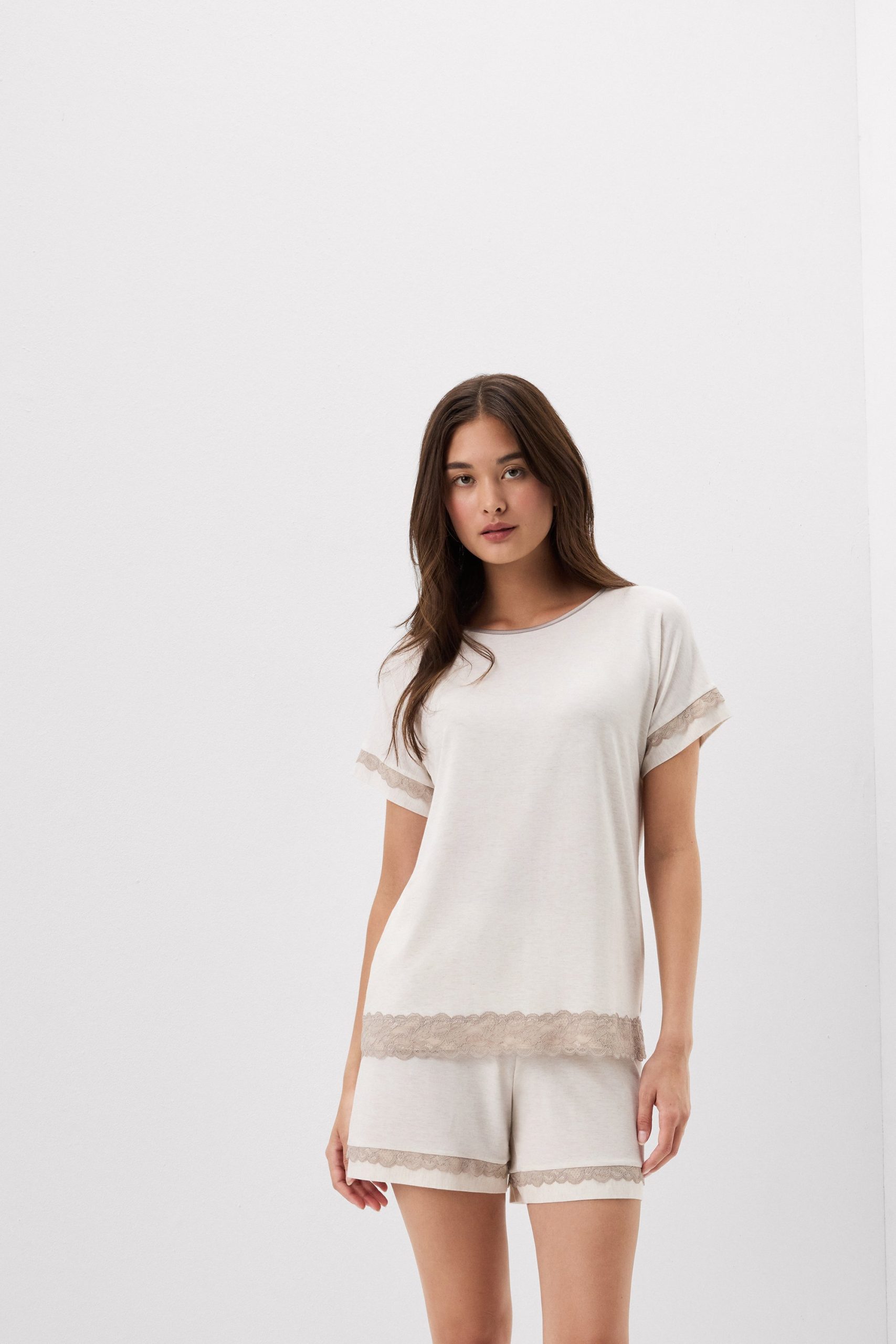pigiami-intimissimi-donna-093blf-1.jpg Intimo da notte e pigiami da donna Intimissimi | Zalando Svizzera - immagine 1