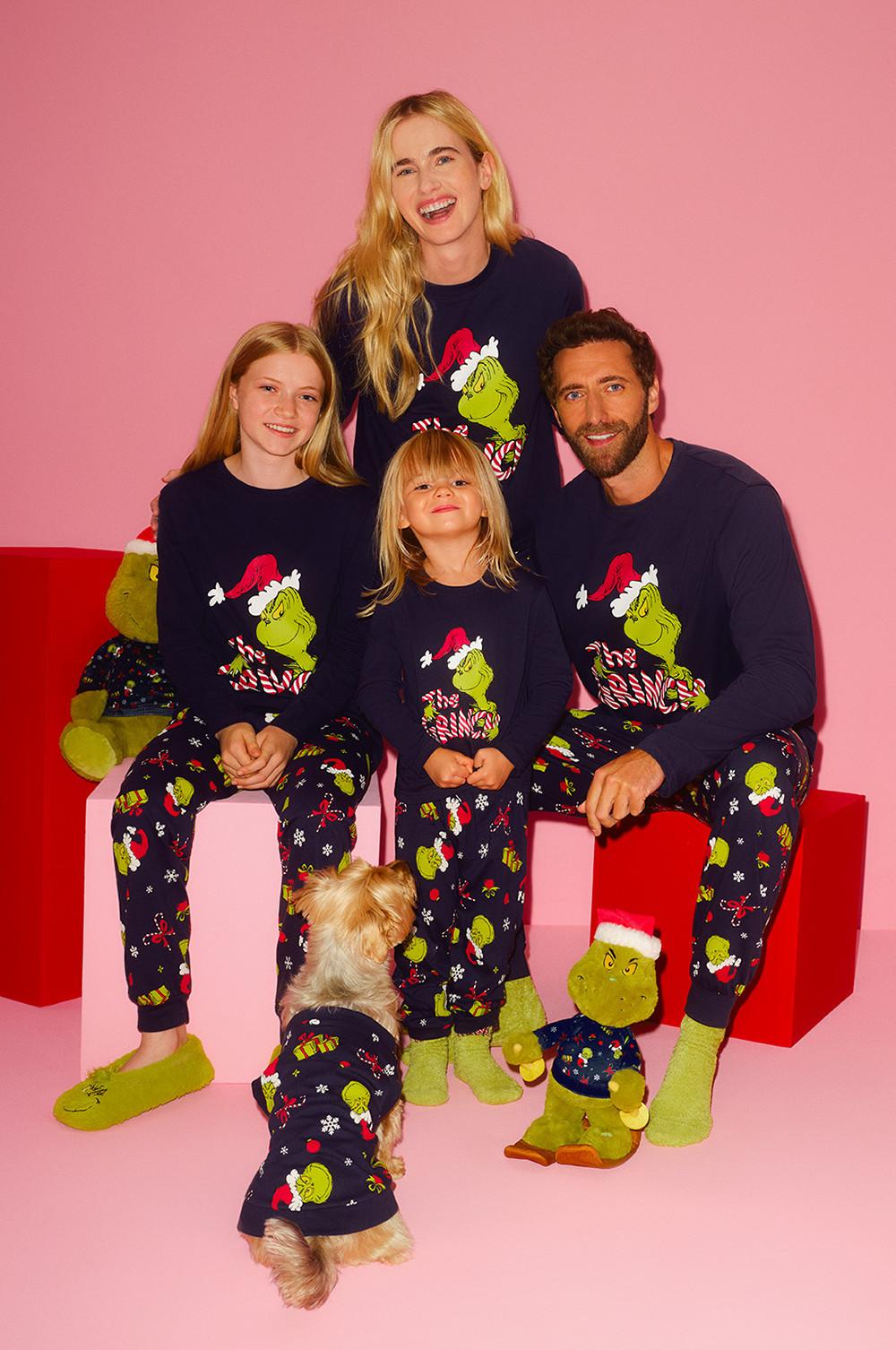 pigiami-natale-famiglia-661ivp-1.jpg Idee di pigiami natalizi 2025 per tutta la famiglia a prezzi competitivi | Primark - immagine 1
