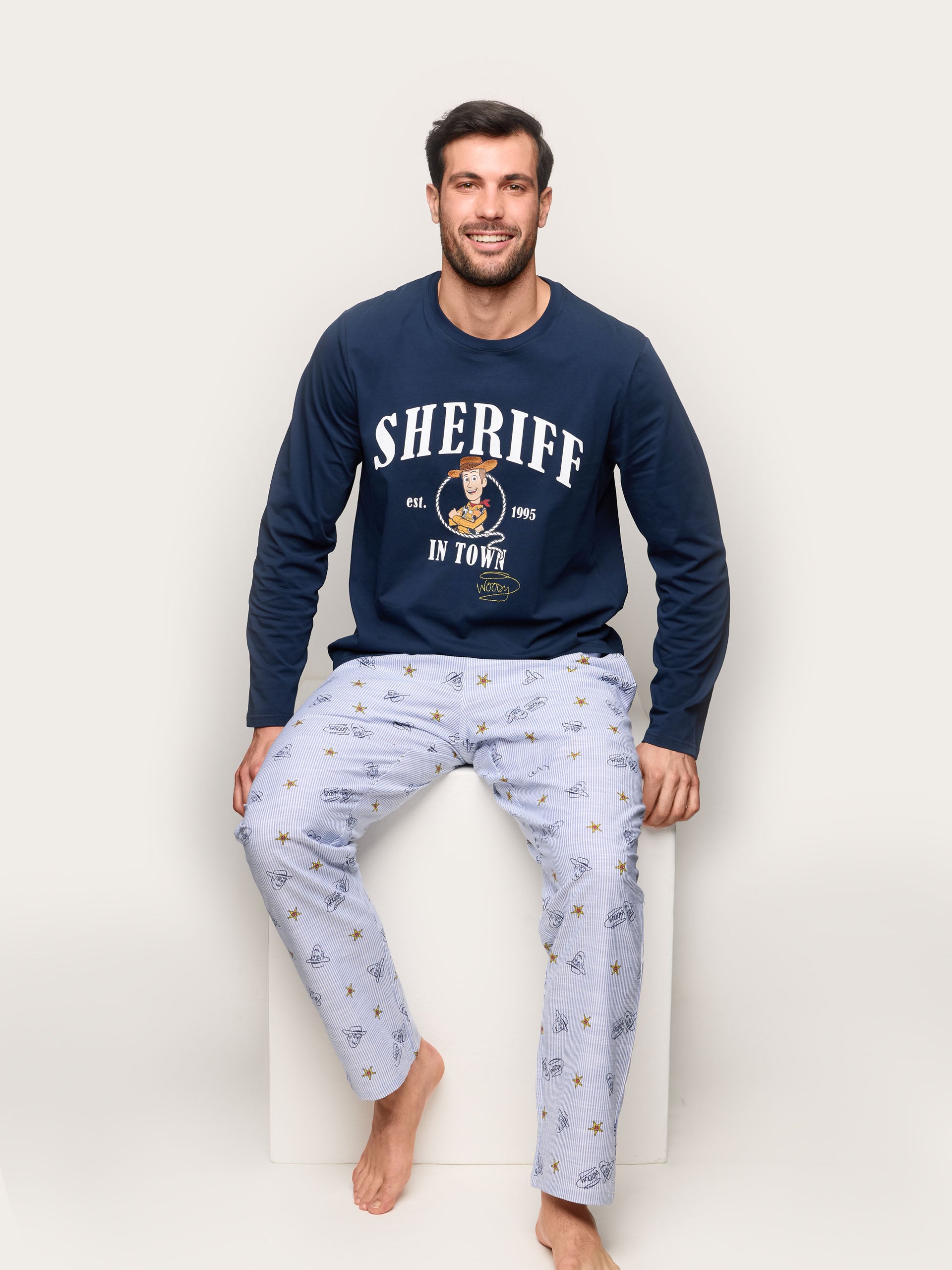 pigiami-uomo-yamamay-011pgn-1.jpg Saldi pigiami e homewear uomo: scopri le offerte online | Yamamay - immagine 1