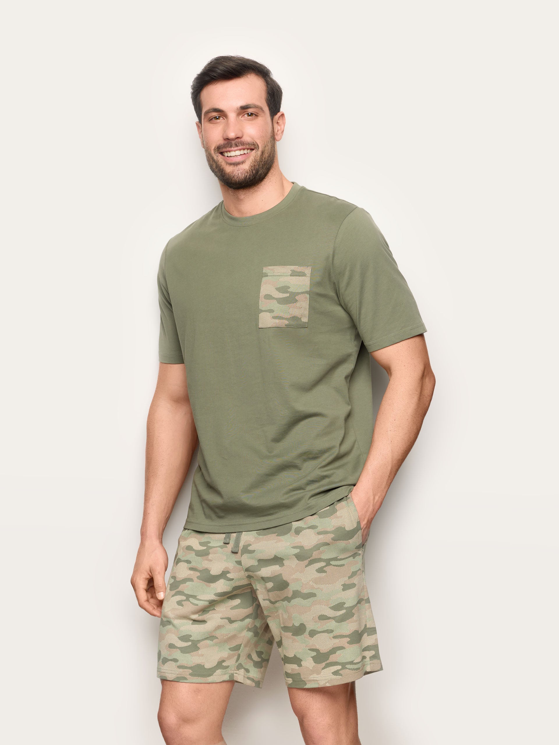 yamamay-pigiami-uomo-255mxs-1.jpg Saldi pigiami e homewear uomo: scopri le offerte online | Yamamay - immagine 1